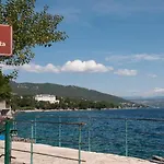 In With Sea View, Terrace, Air Conditioning, Wifi Lovran