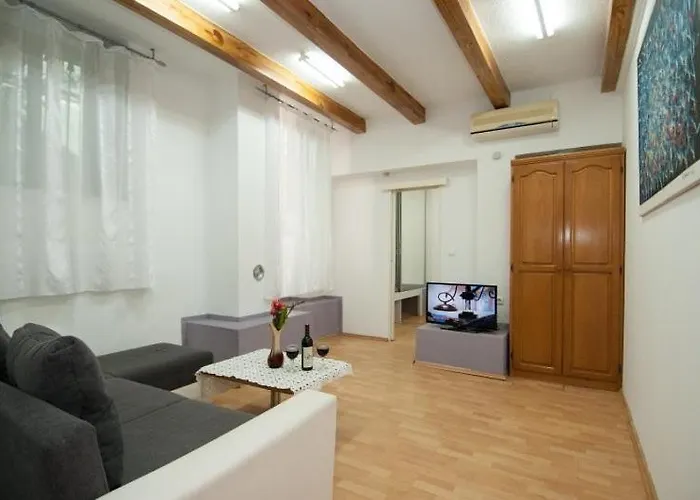 In With Sea View, Terrace, Air Conditioning, Wifi Apartmán Lovran