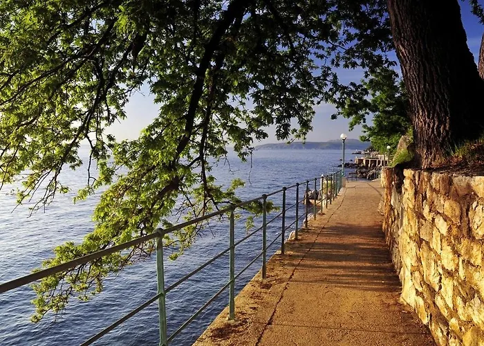 Apartmán In With Sea View, Terrace, Air Conditioning, Wifi *