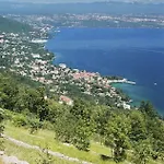 In With Sea View, Terrace, Air Conditioning, Wifi Apartmán *