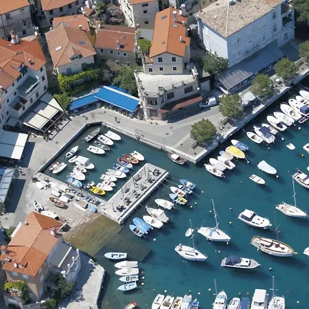 In With Sea View, Terrace, Air Conditioning, Wifi Apartmán *